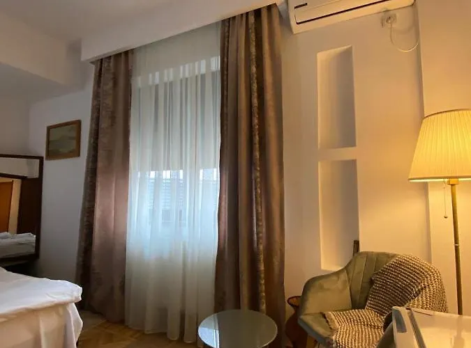 Dinamic Old Town Апартаменти *