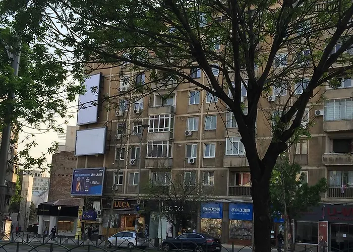 Dinamic Old Town Апартаменти *